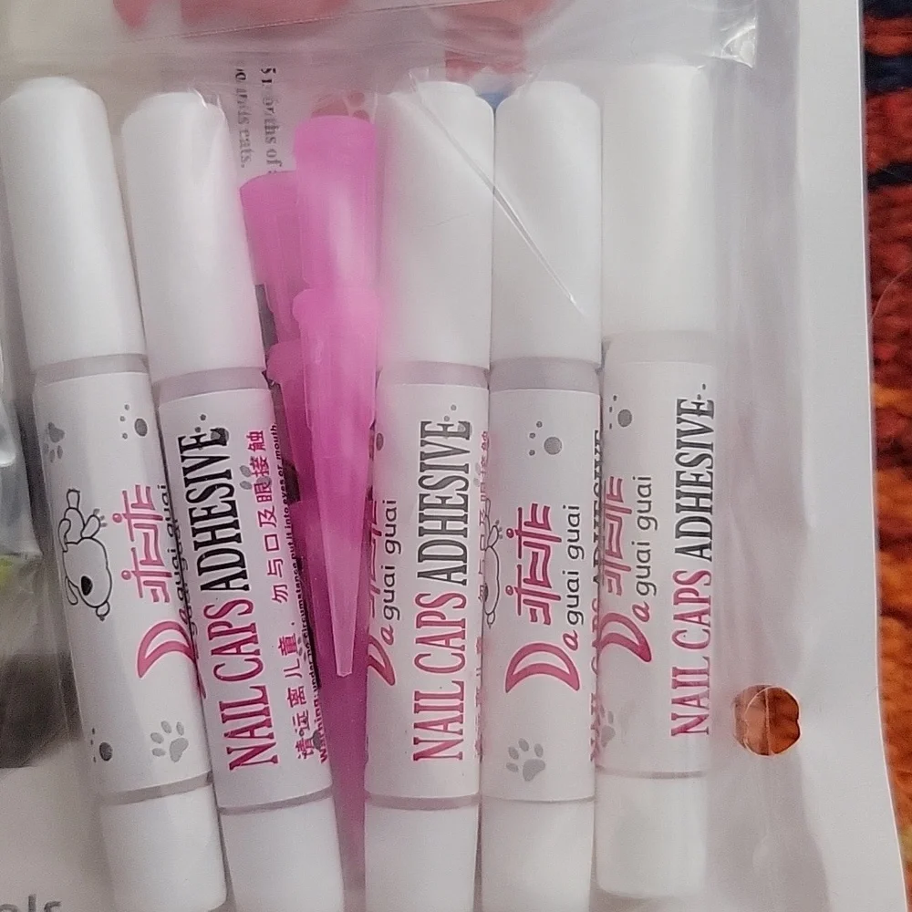 Vichy Cat Nail Clippers & Fancy Nail Capa & Adhesive & Applicators